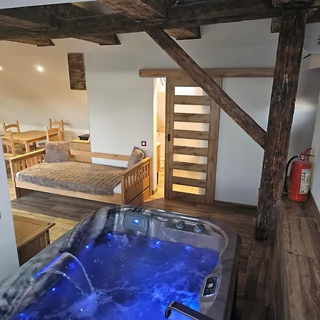 Virivka A Sauna Na Pokoji,nebo Na Vlastni Terase - Farma U Pribrami *