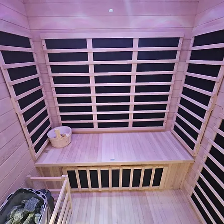 Virivka A Sauna Na Pokoji,nebo Na Vlastni Terase - Farma U Pribrami Pribram