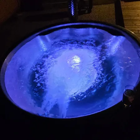 Virivka A Sauna Na Pokoji,nebo Na Vlastni Terase - Farma U Pribrami * Příbram