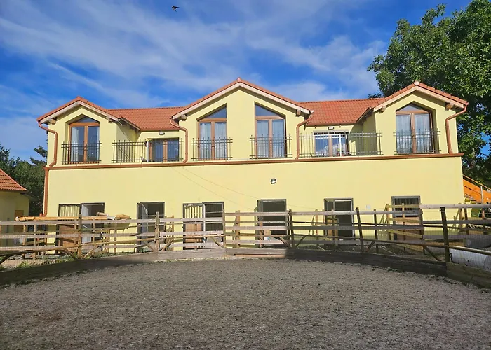 Virivka A Sauna Na Pokoji,nebo Na Vlastni Terase - Farma U Pribrami Apartment *